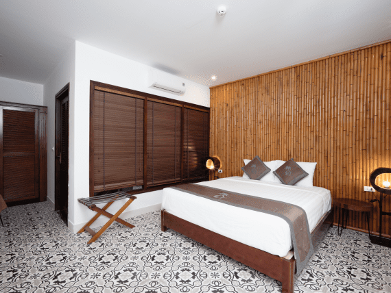 DELUXE DOUBLE ROOM