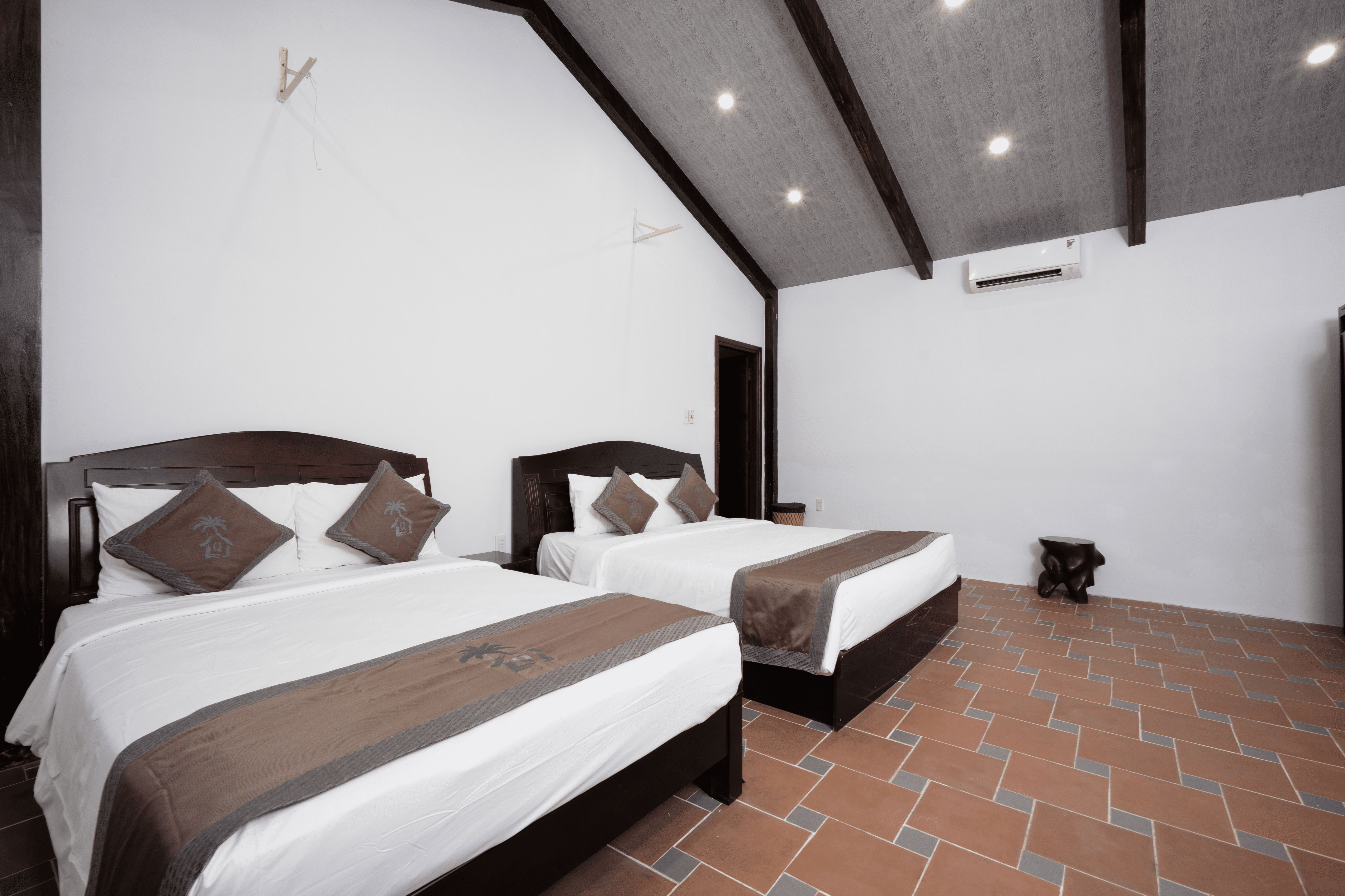 6.3 FAMILY 2 DOUBLE BED 6.3 FAMILY 2 DOUBLE BED