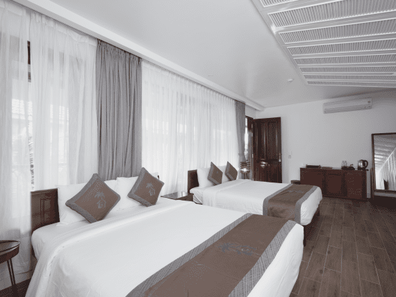DELUXE FAMILY ROOM 2 8.2 DELUXE FAMILY