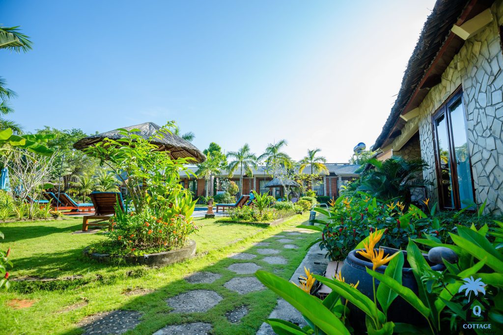 Cottage Village PQ 36