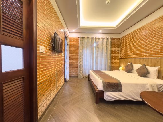 FAMILY 02-BEDROOM 8 IMG 5533 Da cai thien NR