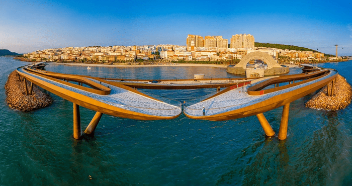 cầu Hôn Phú Quốc nhìn từ trên cao tại Sunset Town